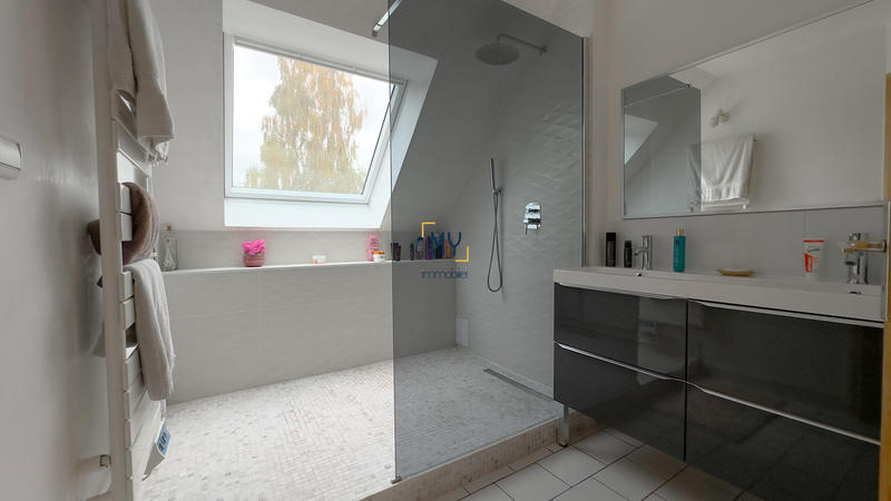 Maison - 168 m² - 6 pièces