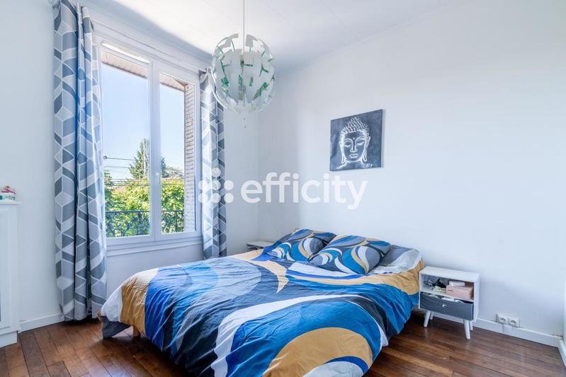 Maison - 182 m² - 8 pièces