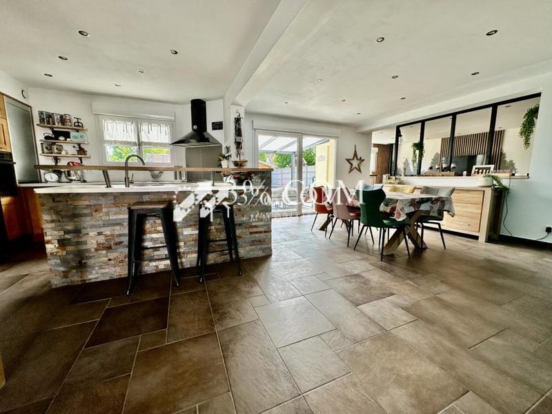 Pavillon - 152 m² - 6 pièces