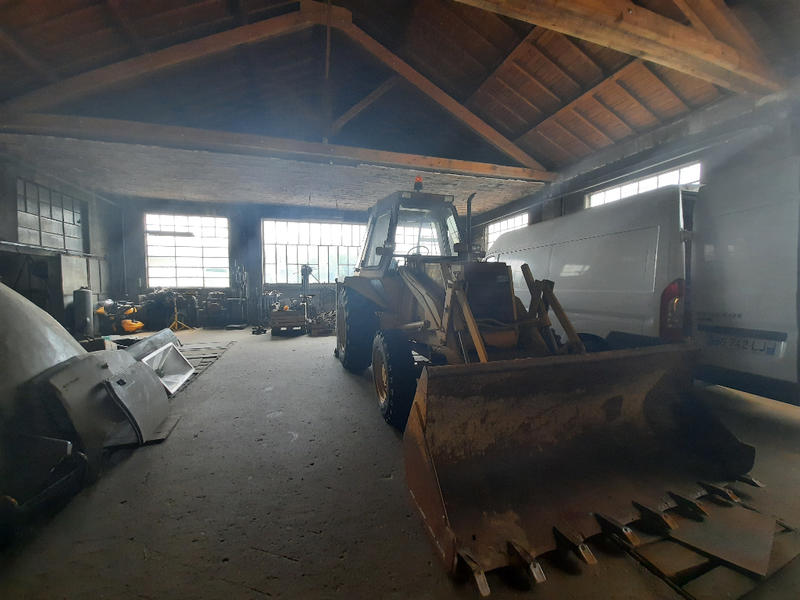 Local d'activité / Entrepôt - 750 m²