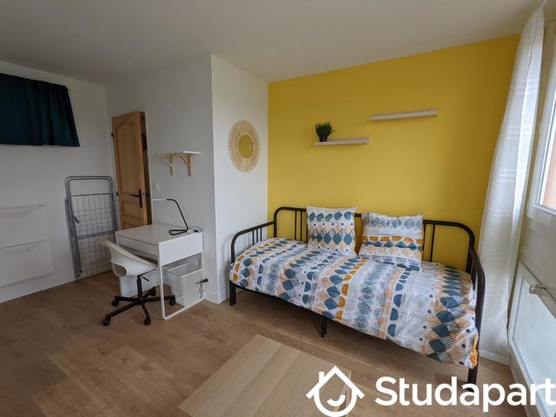 Chambre - 10 m² - 1 pièce