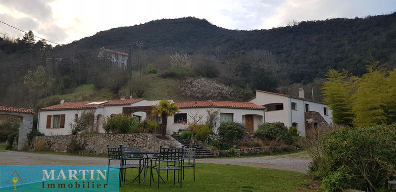 Mas - 770 m² - 27 pièces