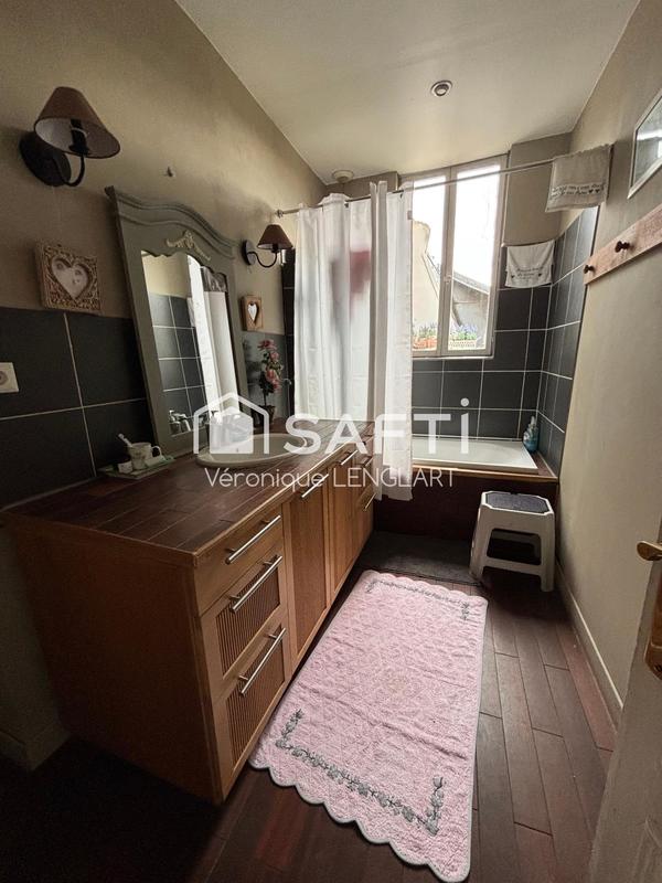 Maison - 353 m² - 10 pièces