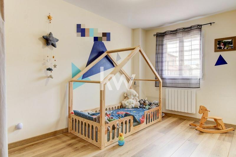 Maison - 101 m² - 5 pièces