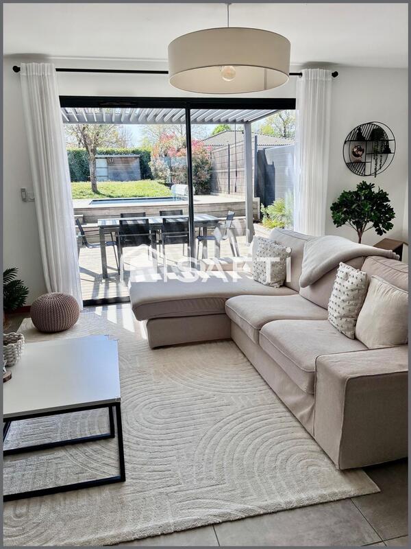 Maison - 100 m² - 4 pièces