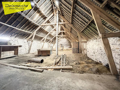 Maison - 370 m² - 6 pièces