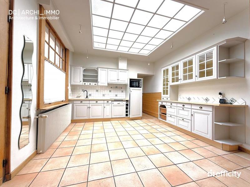 Bureau - 345 m² - 6 pièces