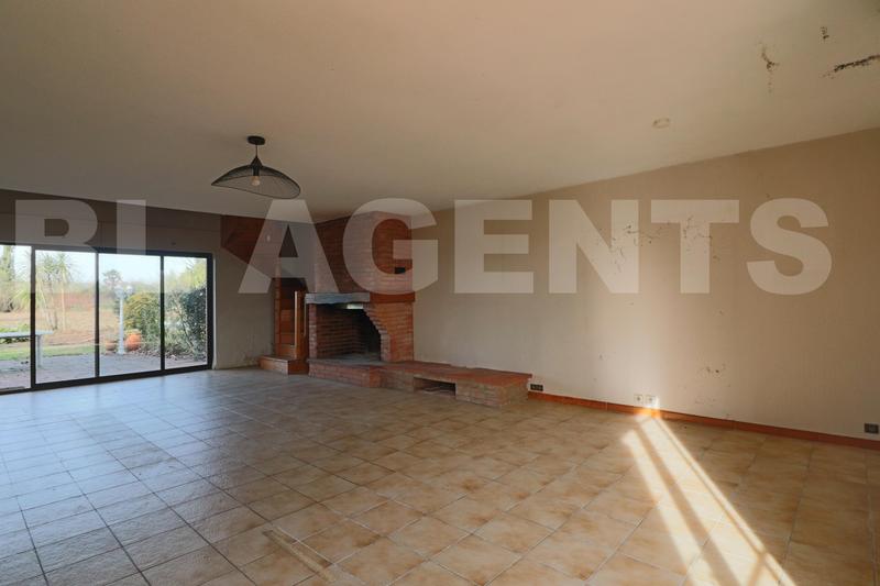 Maison - 340 m² - 10 pièces