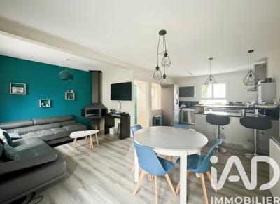 Maison - 96 m² - 5 pièces