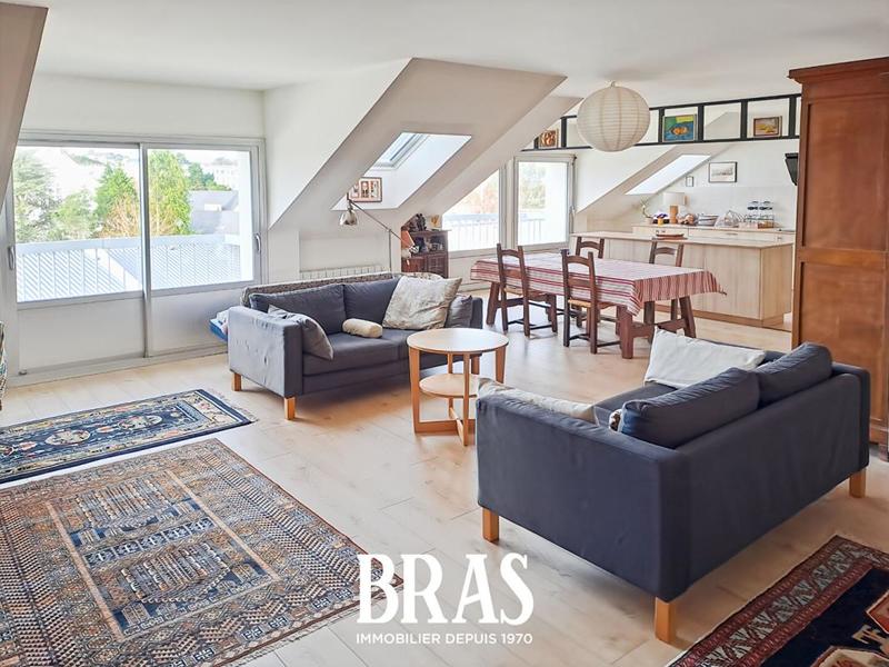 Appartement - 134 m² - 6 pièces