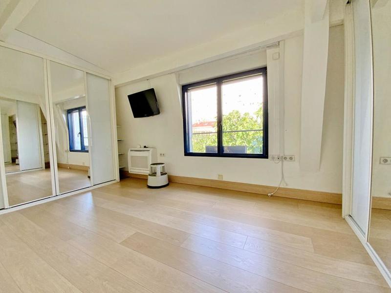 Maison - 200 m² - 6 pièces