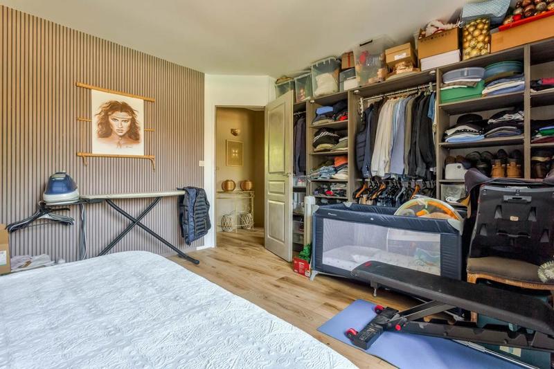 Maison - 200 m² - 8 pièces