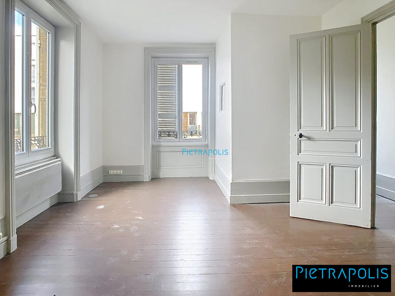 Appartement - 93 m² - 5 pièces
