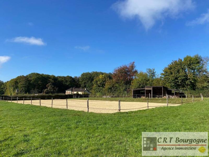 Maison - 240 m² - 8 pièces