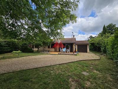 Maison - 98 m² - 5 pièces