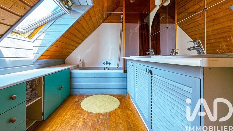 Maison - 136 m² - 8 pièces