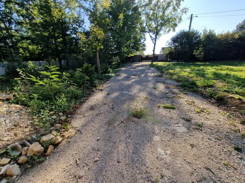 Terrain constructible - 1 072 m²