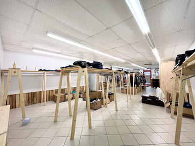 Local commercial - 153 m²