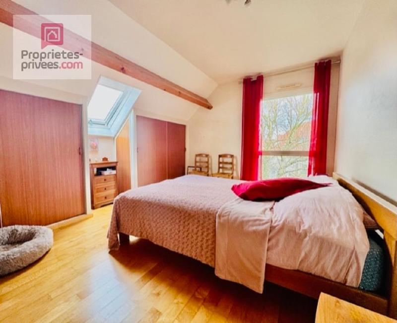 Maison - 220 m² - 8 pièces