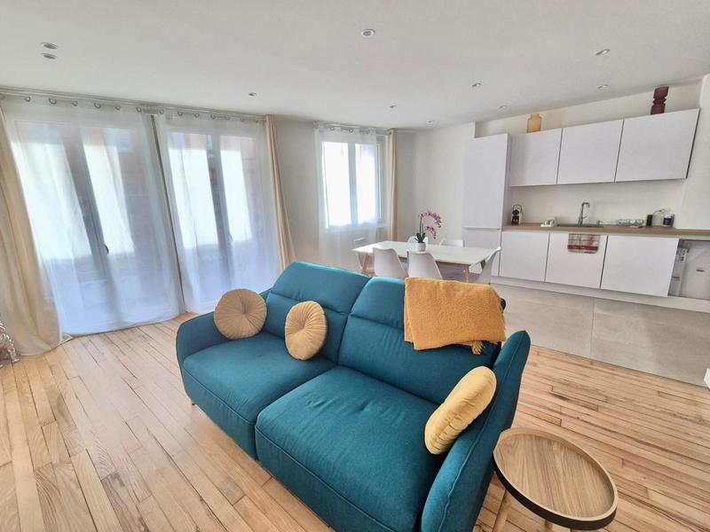 Appartement - 80 m² - 4 pièces