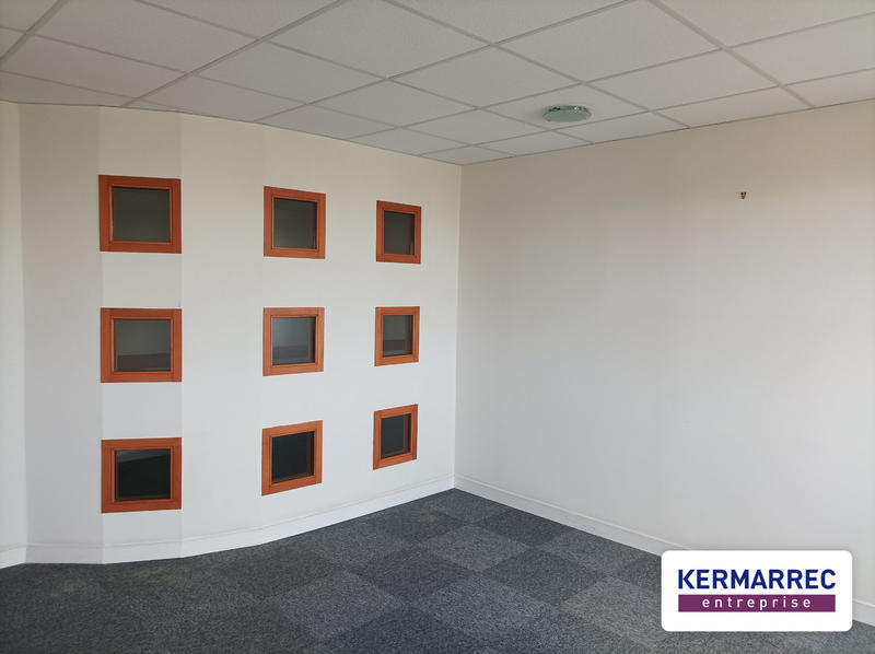 Bureau - 467 m²