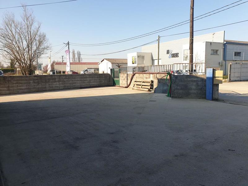 Local d'activité / Entrepôt - 100 m²