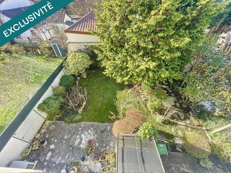 Maison - 230 m² - 8 pièces