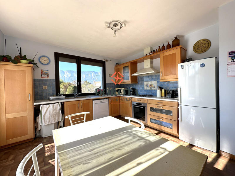 Maison - 263 m² - 15 pièces