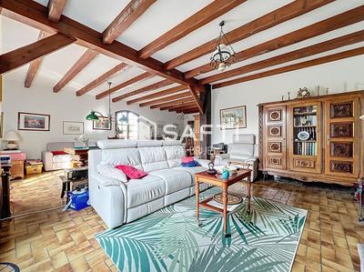 Maison - 200 m² - 7 pièces