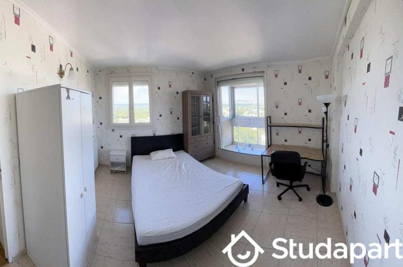 Chambre - 10 m² - 1 pièce