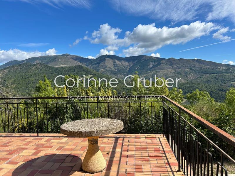 Maison - 94 m² - 5 pièces