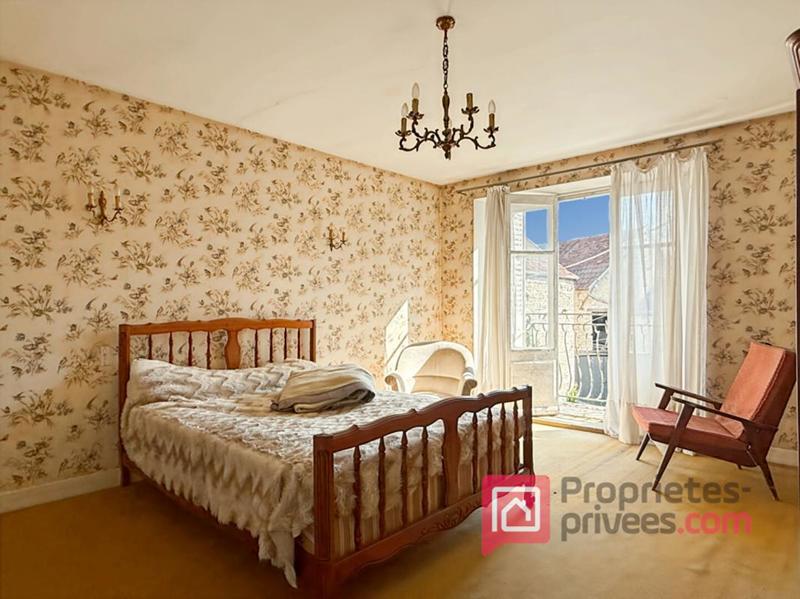 Maison - 150 m² - 10 pièces