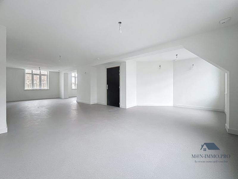 Bureau - 74 m² - 1 pièce