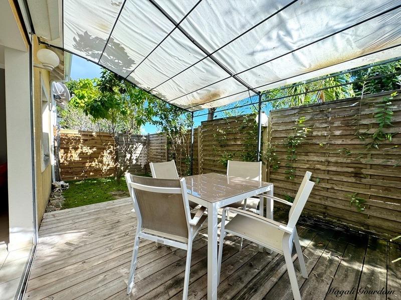 Propriété - 210 m² - 10 pièces