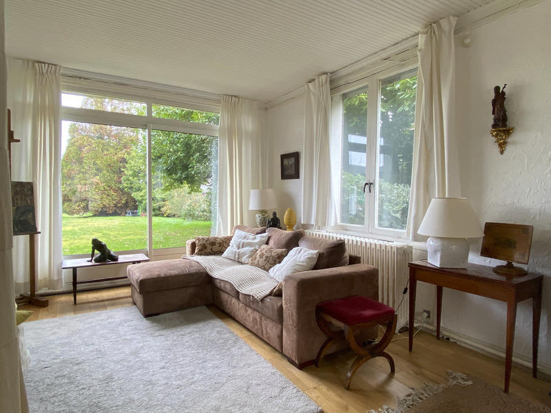 Maison - 260 m² - 11 pièces