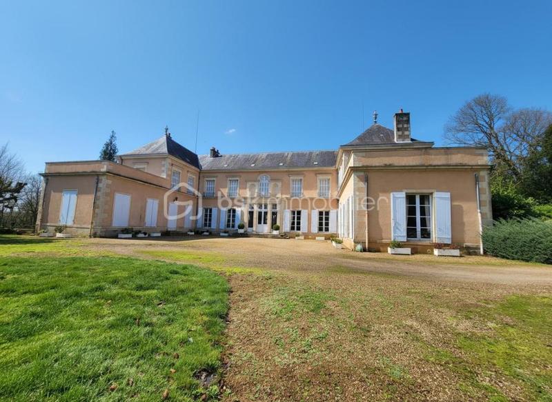 Château - 632 m² - 15 pièces
