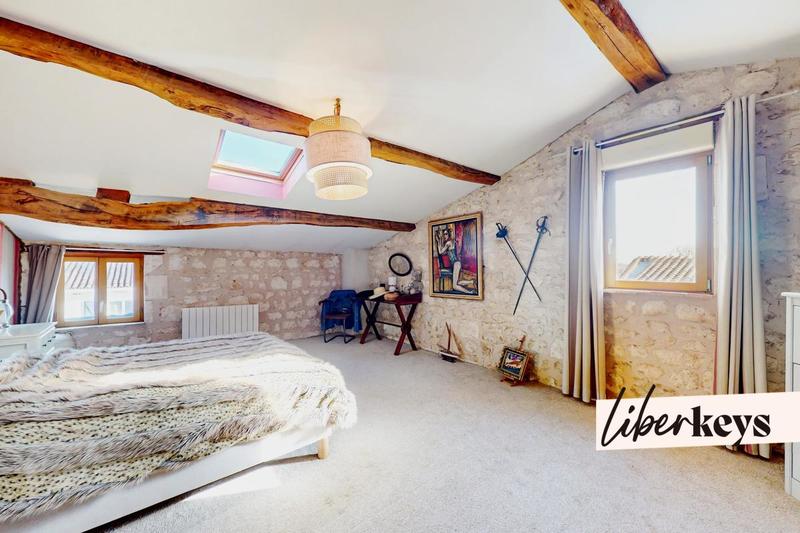 Maison en pierre - 201 m² - 6 pièces