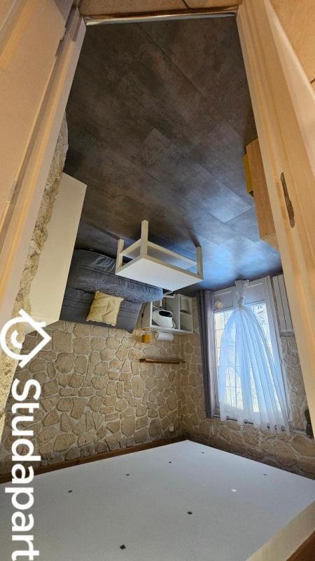 Chambre - 9 m² - 1 pièce