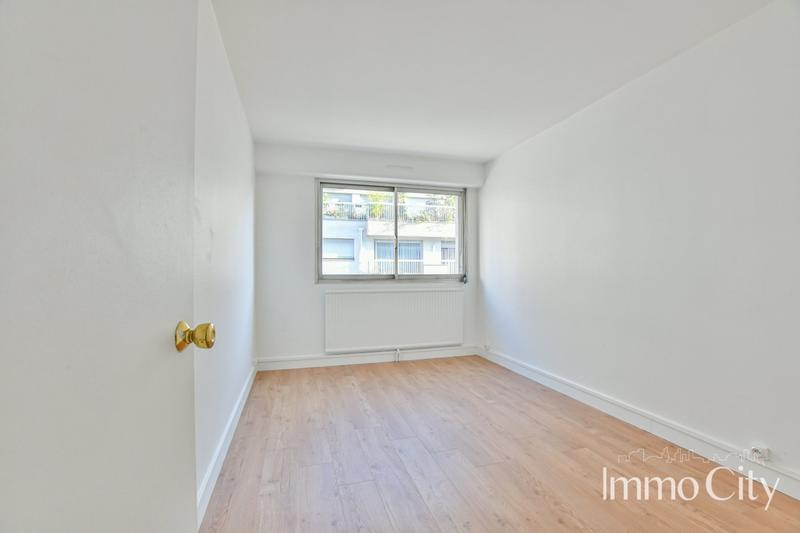 Appartement - 77 m² - 3 pièces