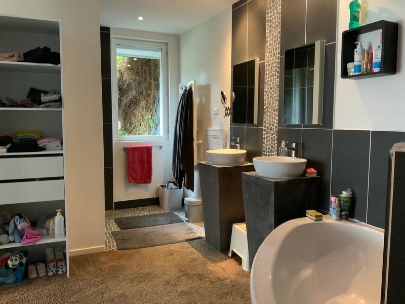 Maison - 460 m² - 11 pièces