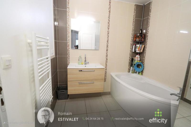 Appartement - 90 m² - 4 pièces