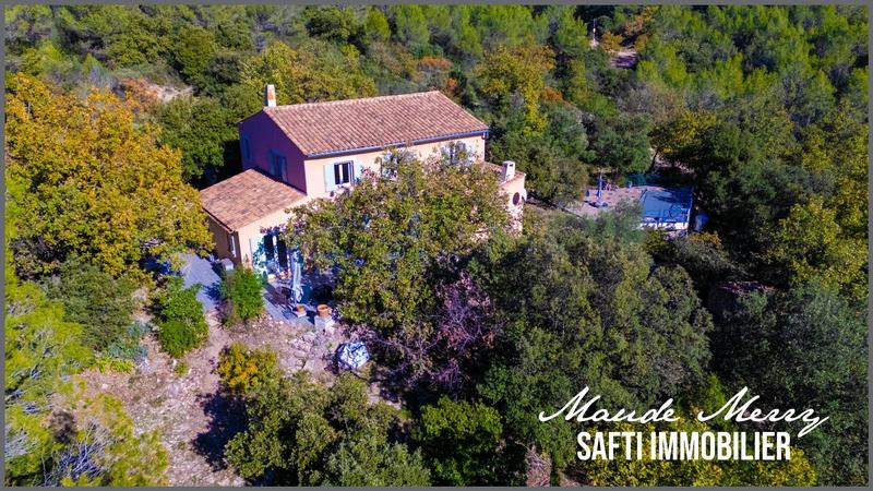 Maison - 170 m² - 8 pièces