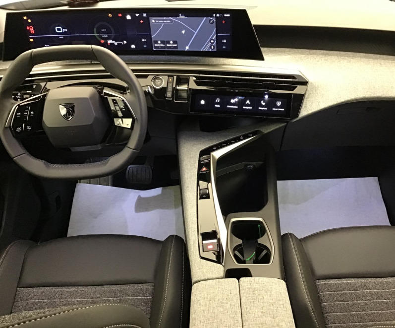 Peugeot 3008 III 1.2 Hybrid 145 Allure E-Dcs6