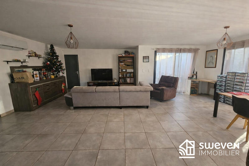 Maison - 104 m² - 4 pièces