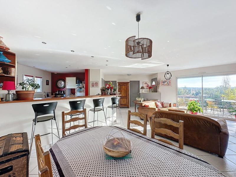 Maison contemporaine - 122 m² - 5 pièces