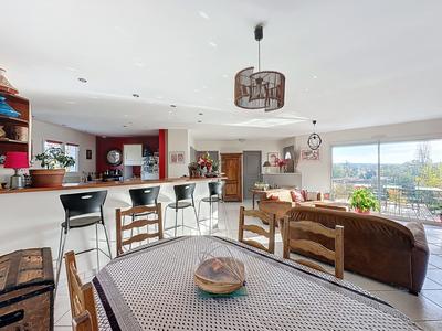 Maison contemporaine - 122 m² - 5 pièces