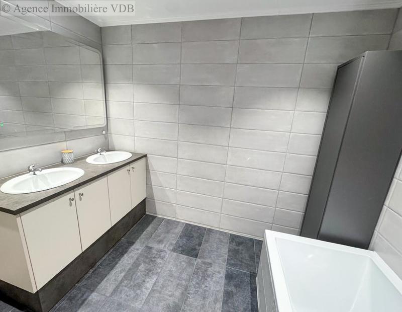 Appartement - 186 m² - 7 pièces