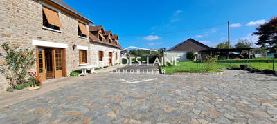 Maison - 196 m² - 8 pièces