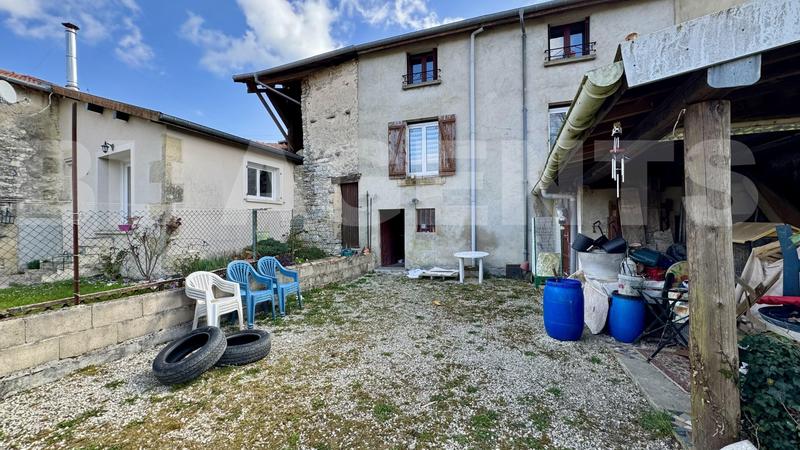 Maison de village - 216 m² - 11 pièces