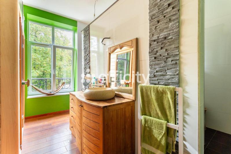 Demeure - 458 m² - 16 pièces